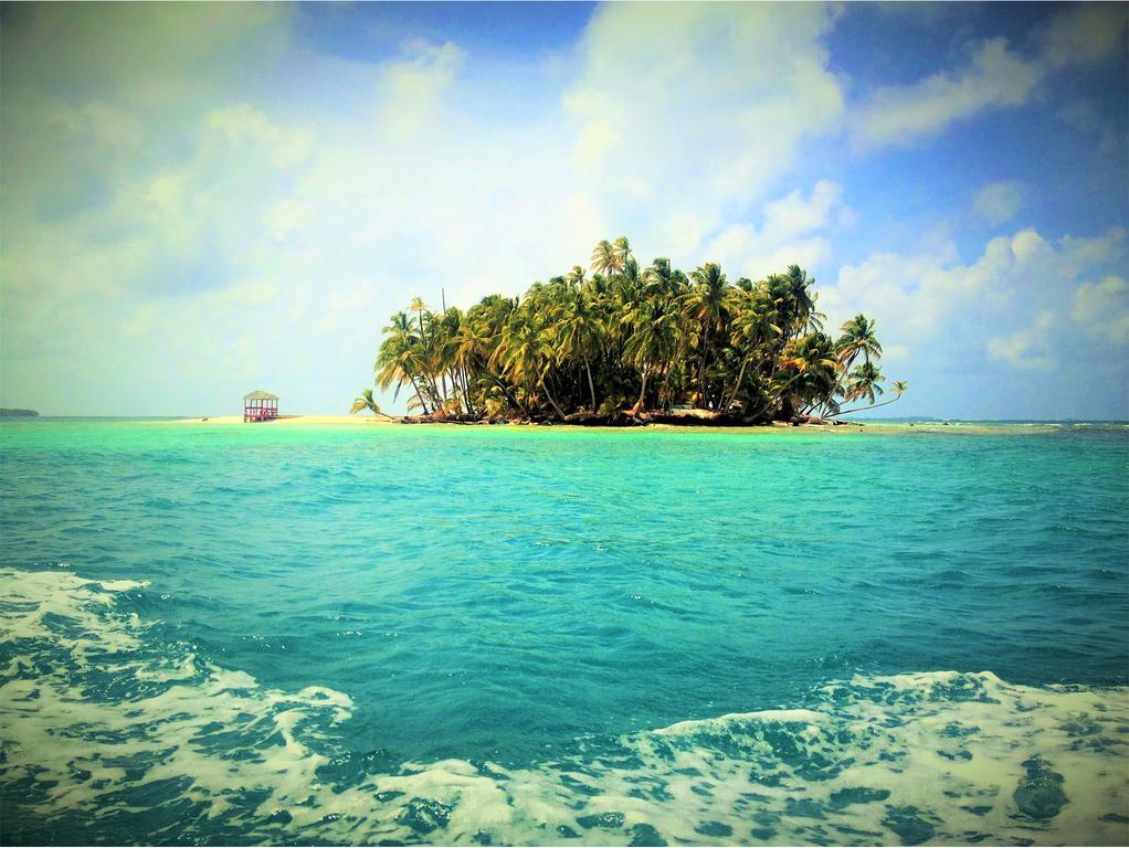 Paraiso Beach Hotel Brig Bay المظهر الخارجي الصورة