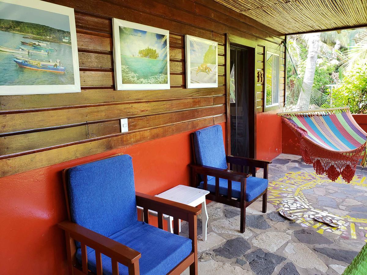 Paraiso Beach Hotel Brig Bay المظهر الخارجي الصورة